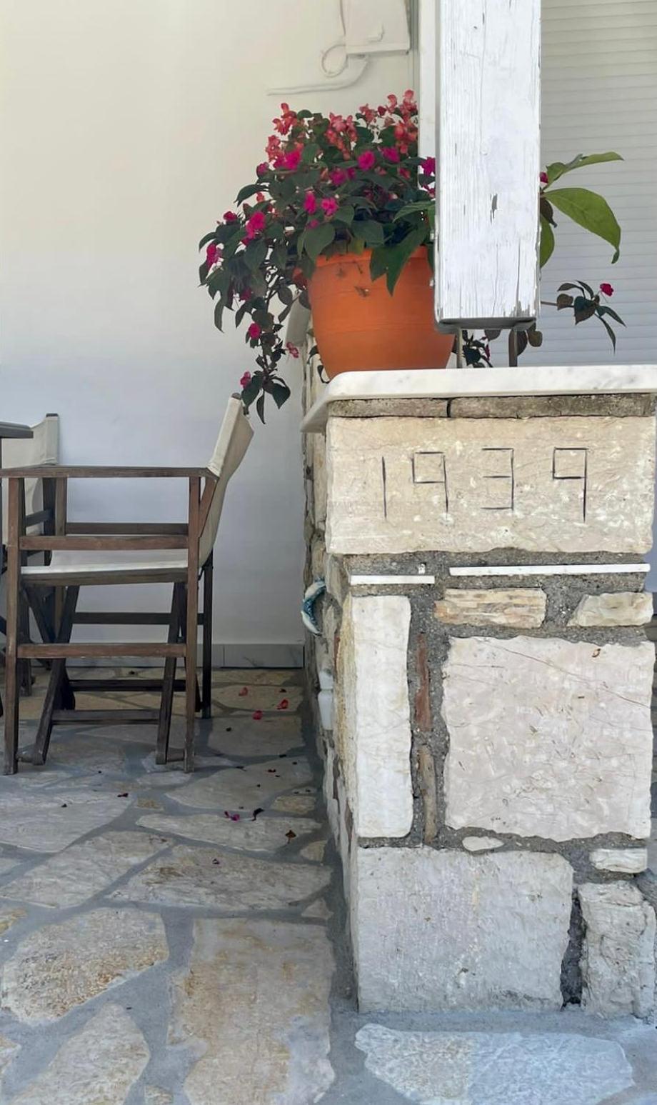 Vourtarea Guesthouse Himare Exterior foto