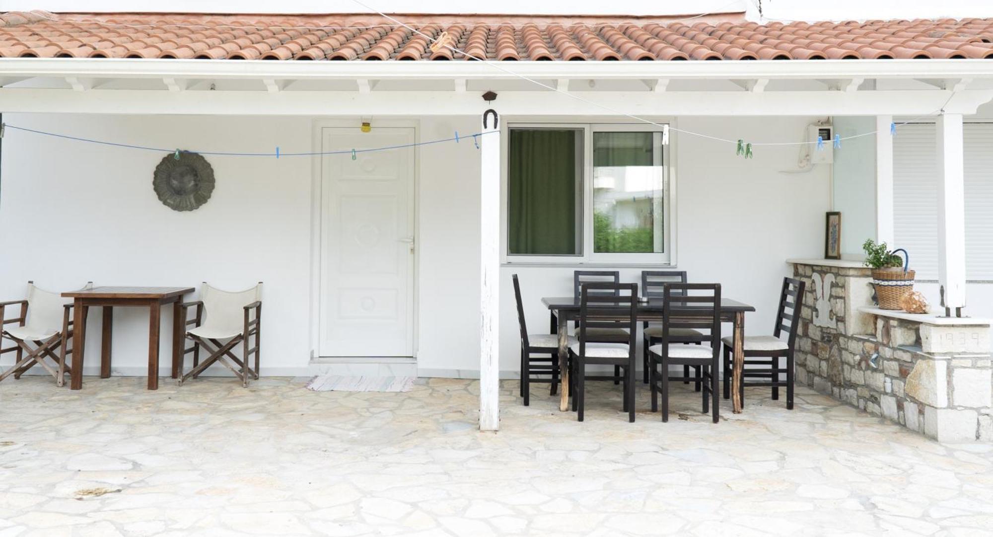 Vourtarea Guesthouse Himare Exterior foto